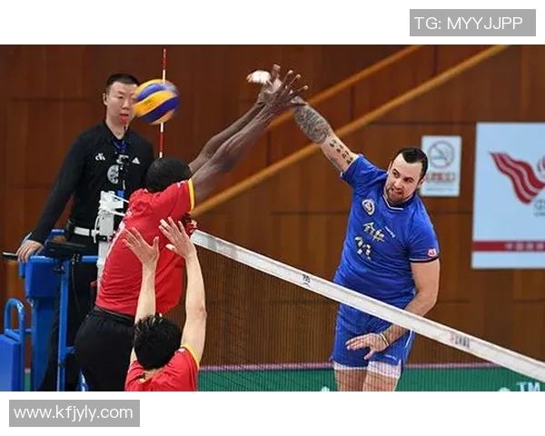 上海排球队的包夹战术解析与深度剖析排球比赛中的应用与影响 上海排球队的包夹战术解析与深度剖析排球比赛中的应用与影响