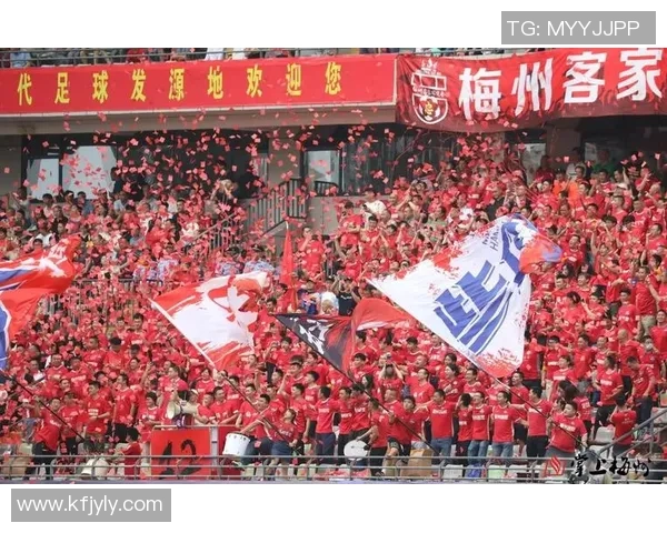 客家足球超级联赛精彩纷呈球迷热情高涨助力本土球队崛起